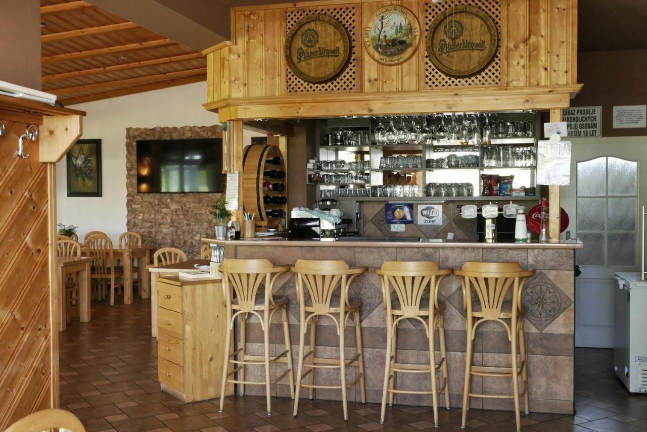 Penzion-Restaurant U Svabku Tachov  Bagian luar foto
